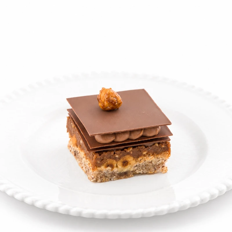 Création pâtissière au chocolat et aux noisettes Calderon